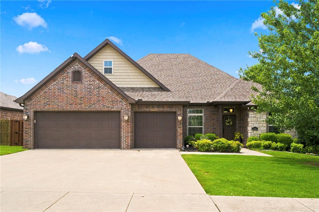4104 SW Cornerstone Road, Bentonville, AR 72713