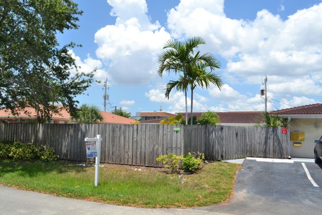 4209 NE 21st Avenue 2, Fort Lauderdale, FL 33308