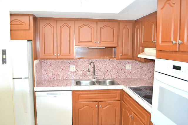 4209 NE 21st Avenue 2, Fort Lauderdale, FL 33308
