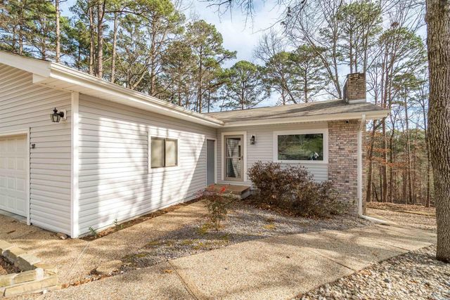 27 Malaga Circle, Hot Springs Village, AR 71909