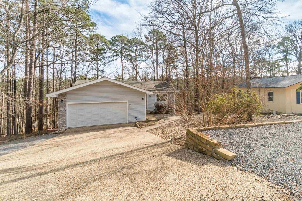 27 Malaga Circle, Hot Springs Village, AR 71909