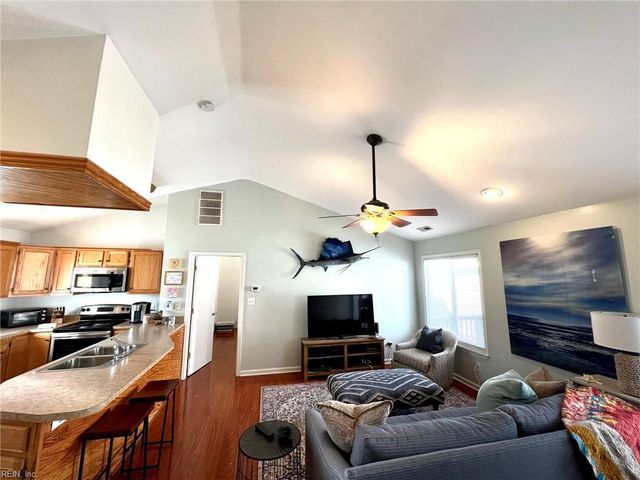 2320 Starfish Rd Apt 302, Virginia Beach, VA 23451