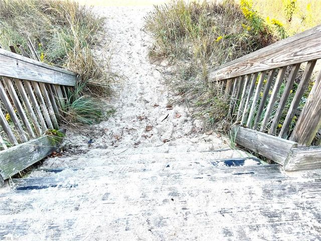2320 Starfish Rd Apt 302, Virginia Beach, VA 23451