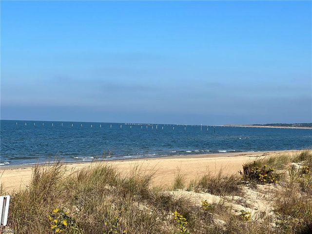 2320 Starfish Rd Apt 302, Virginia Beach, VA 23451