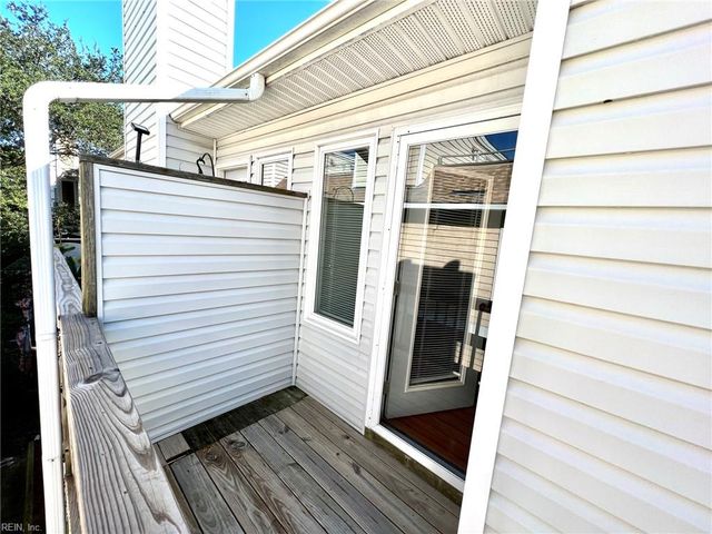 2320 Starfish Rd Apt 302, Virginia Beach, VA 23451