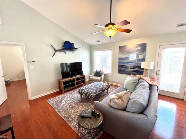 2320 Starfish Rd Apt 302, Virginia Beach, VA 23451