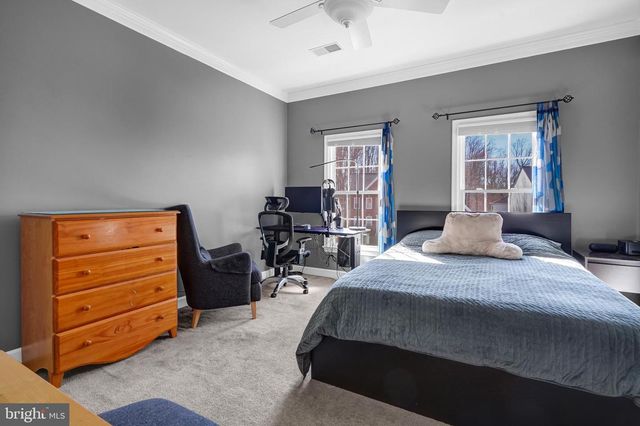 7366 HUNTERS OAK CT, Springfield, VA 22150