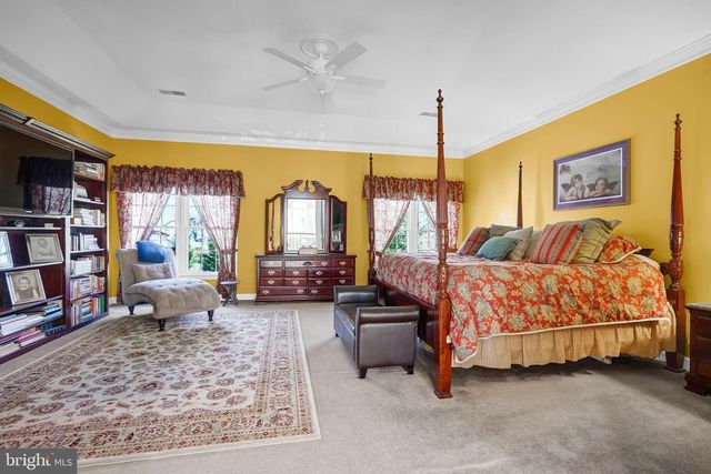 7366 HUNTERS OAK CT, Springfield, VA 22150