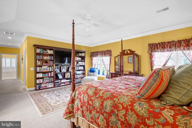 7366 HUNTERS OAK CT, Springfield, VA 22150