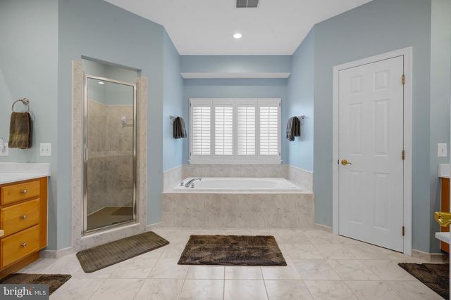 7366 HUNTERS OAK CT, Springfield, VA 22150