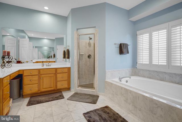 7366 HUNTERS OAK CT, Springfield, VA 22150