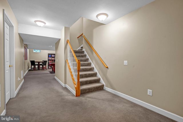 7366 HUNTERS OAK CT, Springfield, VA 22150