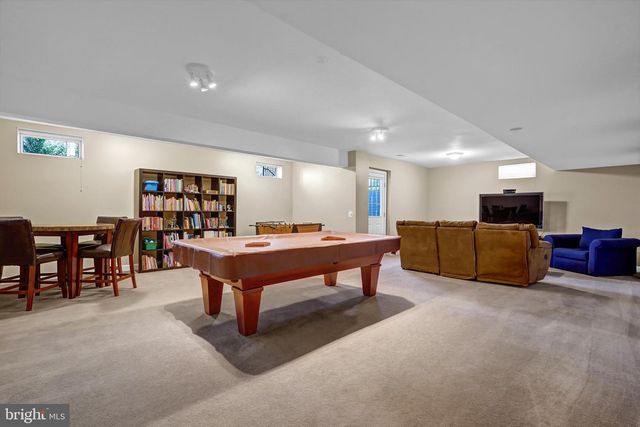 7366 HUNTERS OAK CT, Springfield, VA 22150