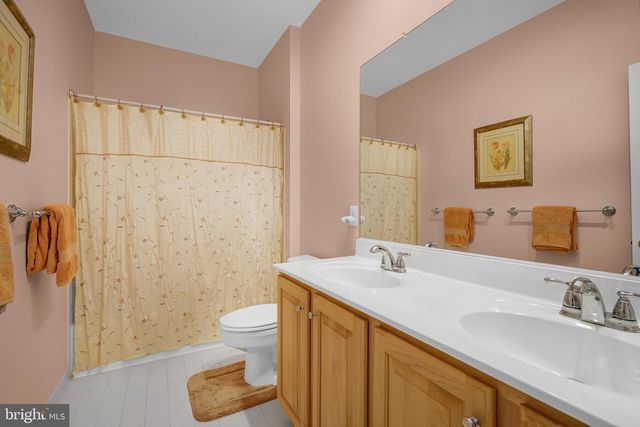 7366 HUNTERS OAK CT, Springfield, VA 22150