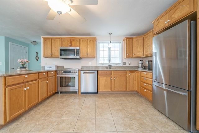 3 Lynne Rd, Wareham, MA 02571