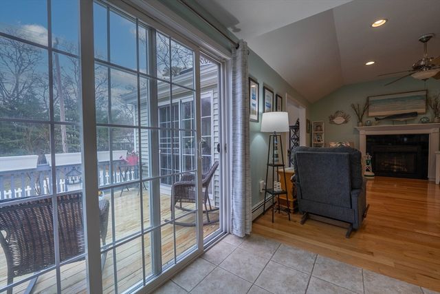 3 Lynne Rd, Wareham, MA 02571