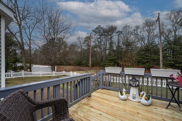 3 Lynne Rd, Wareham, MA 02571