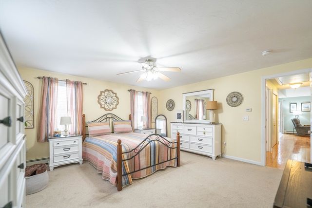 3 Lynne Rd, Wareham, MA 02571