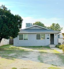 826 1st St, Livingston, CA 95334