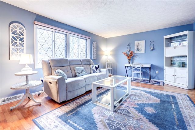 103 West Bend Drive, Greece, NY 14612