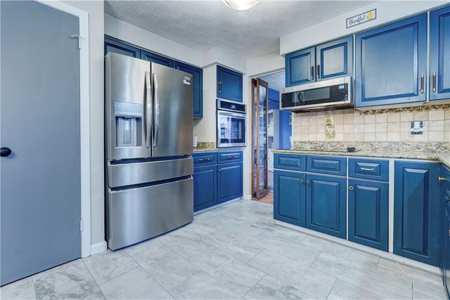 103 West Bend Drive, Greece, NY 14612