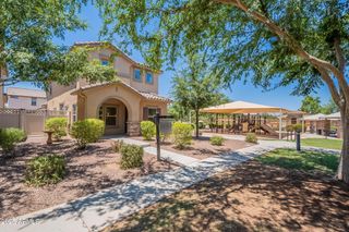 1061 S HAWK Lane, Gilbert, AZ 85296
