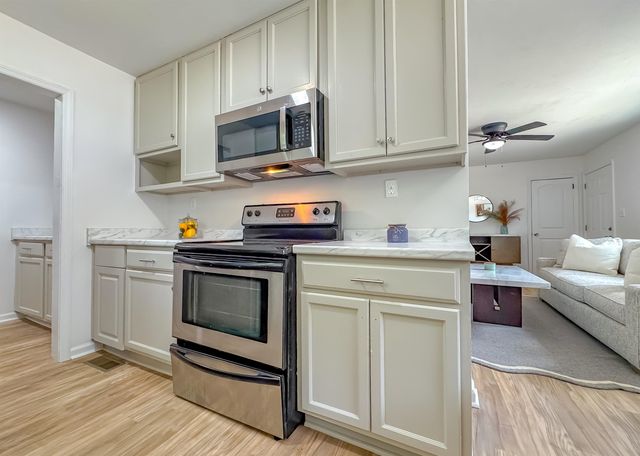 1751 Pepper Drive, Tallahassee, FL 32304