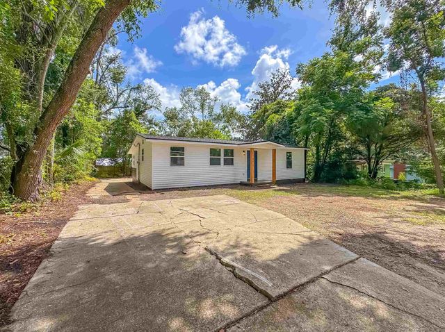 1751 Pepper Drive, Tallahassee, FL 32304