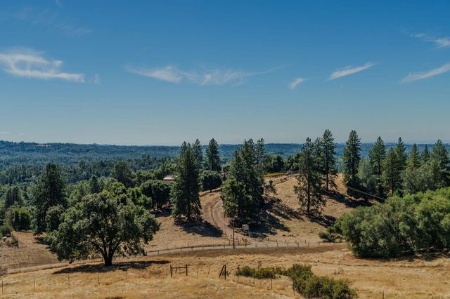 17900 Holly Rd, Fiddletown, CA 95629