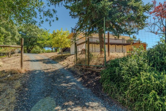 17900 Holly Rd, Fiddletown, CA 95629
