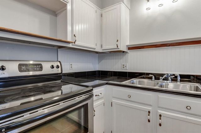 6411 Lyrewood Terrace, Oklahoma City, OK 73132