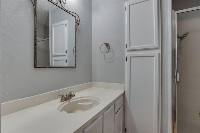 6411 Lyrewood Terrace, Oklahoma City, OK 73132