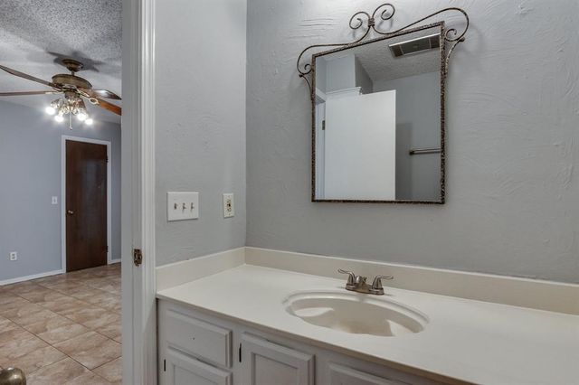 6411 Lyrewood Terrace, Oklahoma City, OK 73132