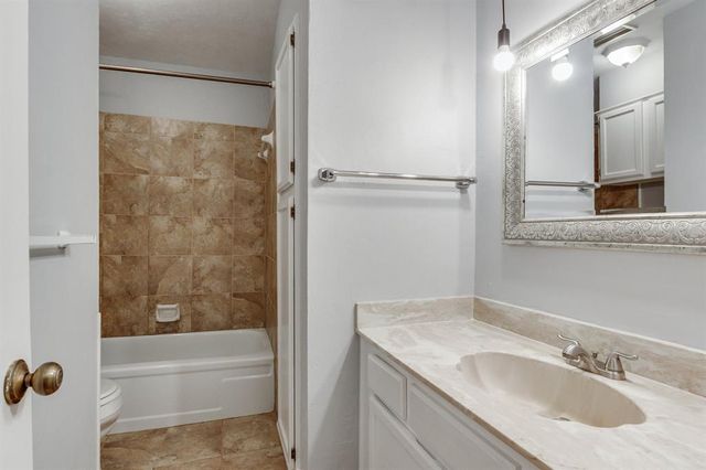 6411 Lyrewood Terrace, Oklahoma City, OK 73132