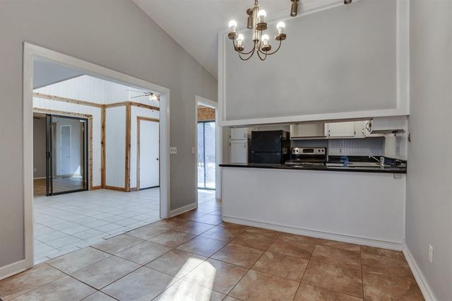 6411 Lyrewood Terrace, Oklahoma City, OK 73132