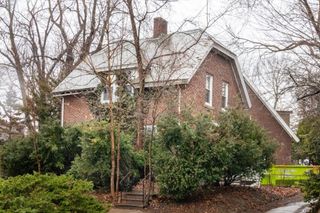 52 Southbourne Rd 52, Boston, MA 02130