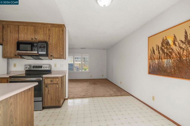 232 Loma Verde Dr, San Lorenzo, CA 94580