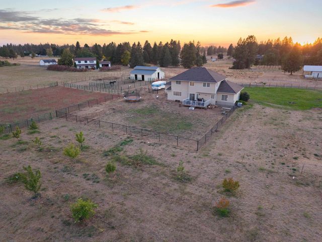 1029 W Crestview Rd, Spokane, WA 99224