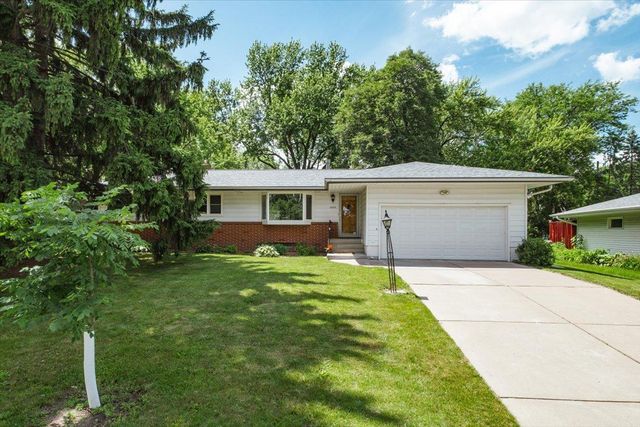 2959 Patton Road, Roseville, MN 55113