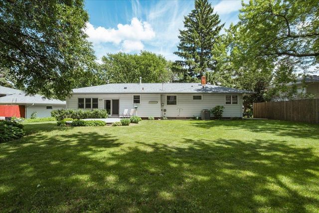 2959 Patton Road, Roseville, MN 55113