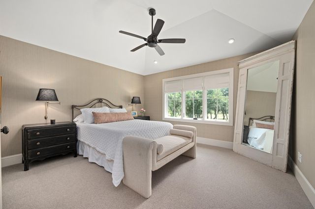 900 Rivercliff DR, Spicewood, TX 78669