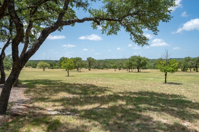 900 Rivercliff DR, Spicewood, TX 78669