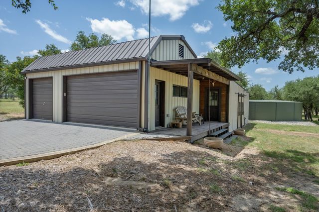 900 Rivercliff DR, Spicewood, TX 78669