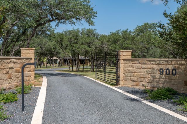 900 Rivercliff DR, Spicewood, TX 78669