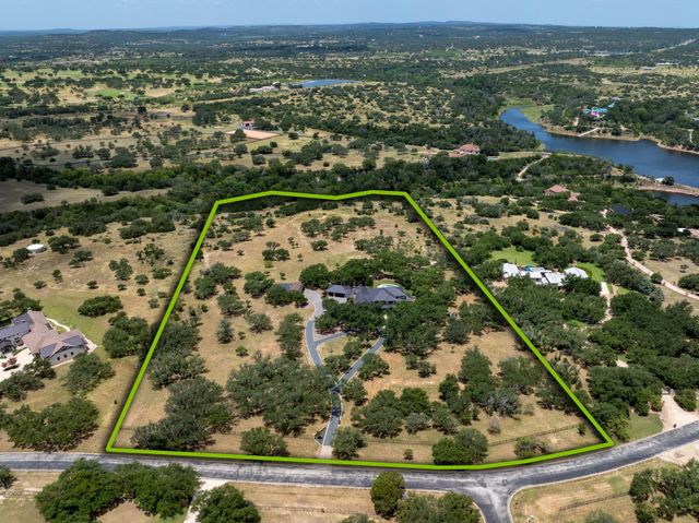 900 Rivercliff DR, Spicewood, TX 78669