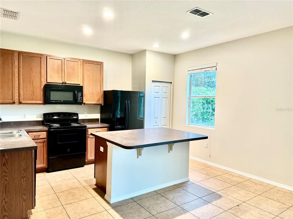 Image 5 of property listing at 535 AEOLIAN DRIVE, New Smyrna Beach, FL 32168