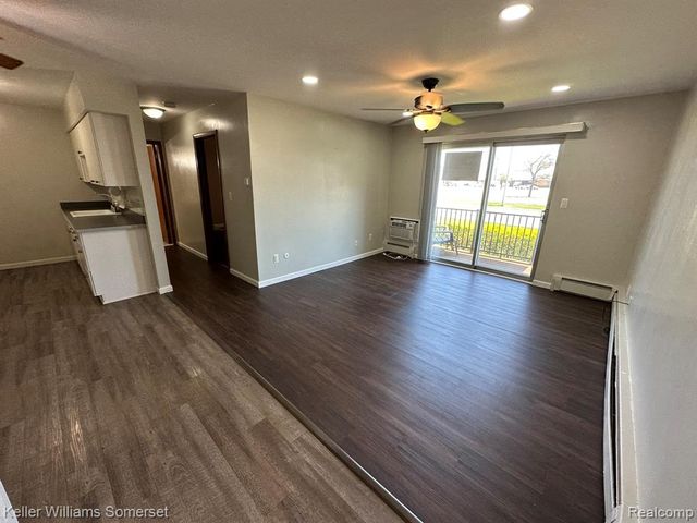 32125 Beaconsfield Street 39, Roseville, MI 48066
