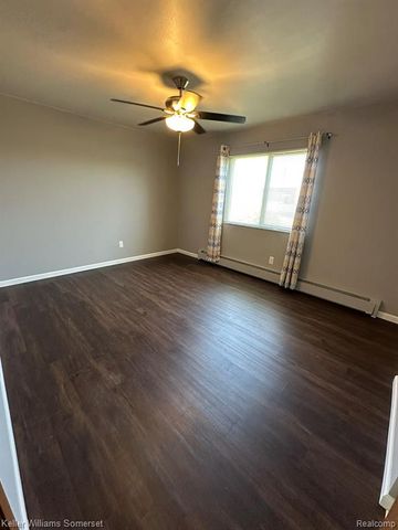 32125 Beaconsfield Street 39, Roseville, MI 48066