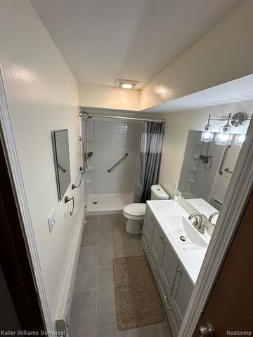 32125 Beaconsfield Street 39, Roseville, MI 48066