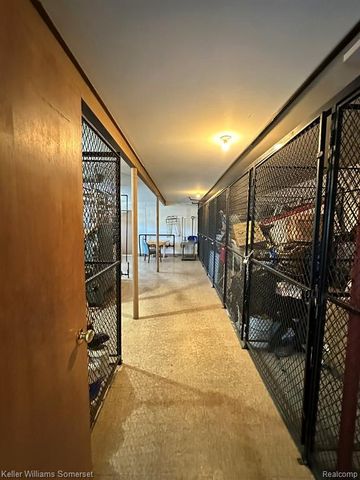32125 Beaconsfield Street 39, Roseville, MI 48066